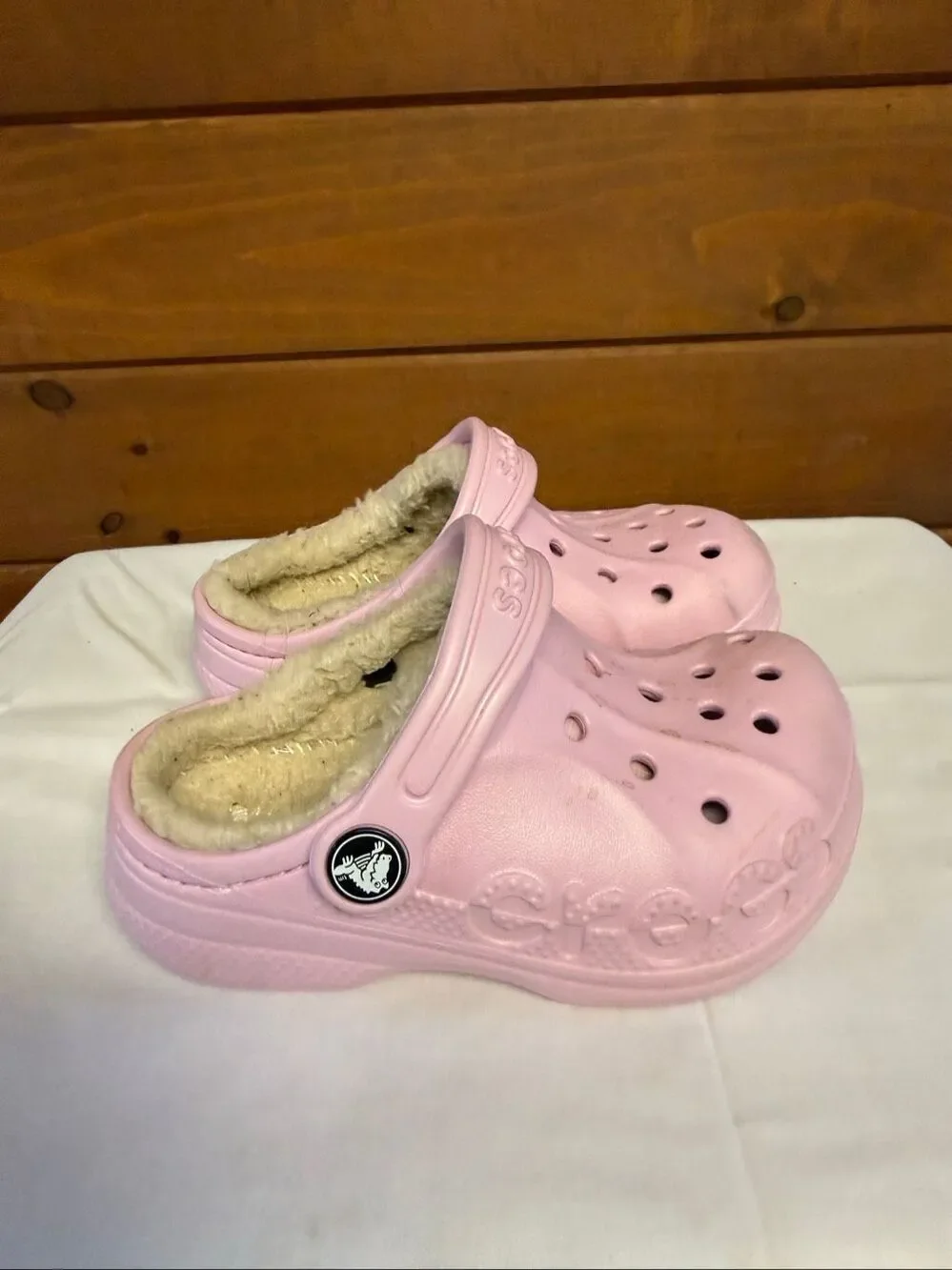 Crocs Baya Lined Clogs pink soft fleece lining/ branded embossed Sz 9 Toddler